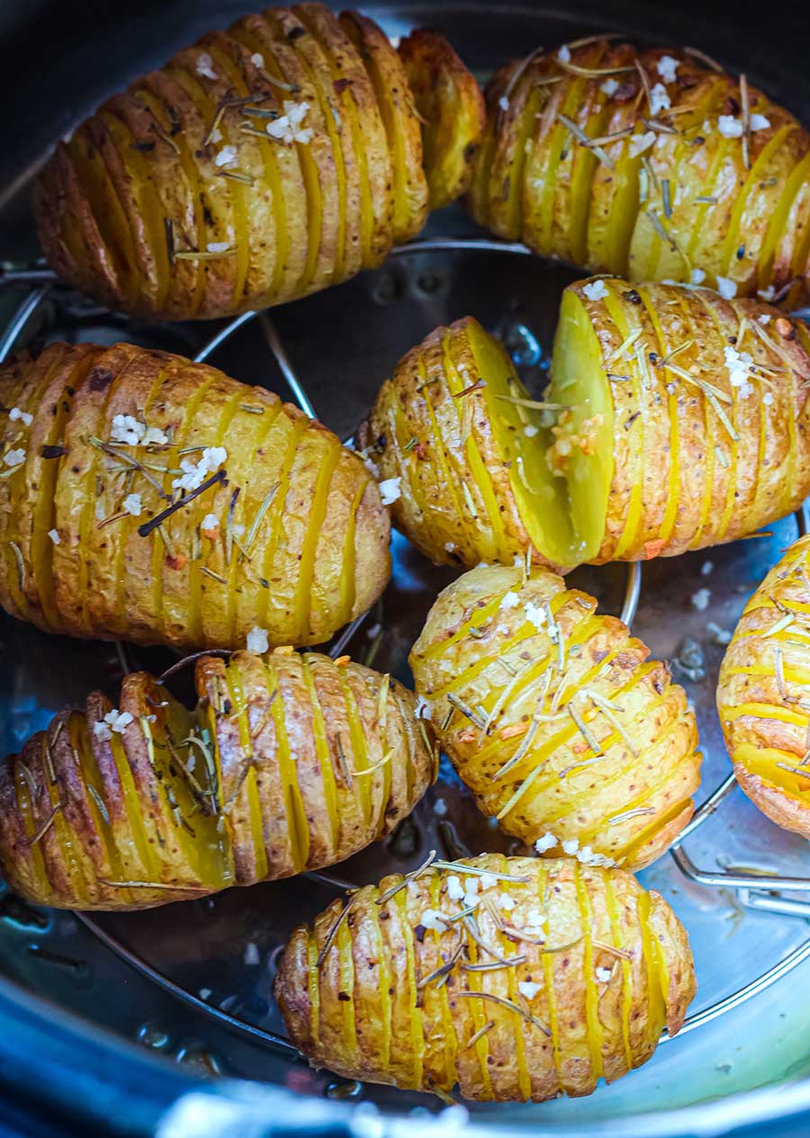 Patatas Hasselback con romero en la Instant Pot Duo Crisp